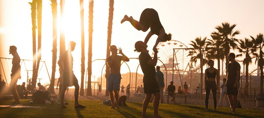 People enjoying sports and outdoor activities in Los Angeles