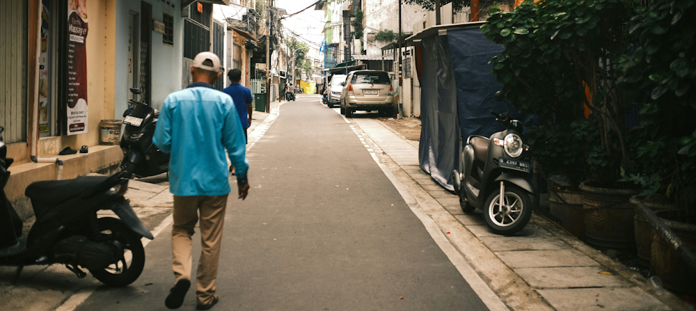 Cluttered Street in Jakarta by David Kristianto on Unsplash