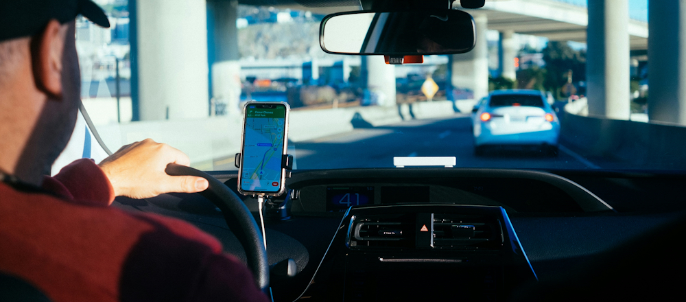 Lyft Driver in San Francisco by Paul Hanaoka on Unsplash